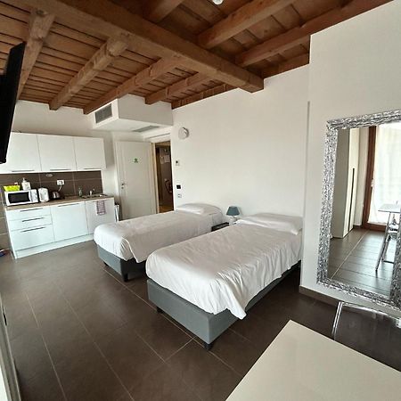 Bes Residence Bergamo Polaresco מראה חיצוני תמונה
